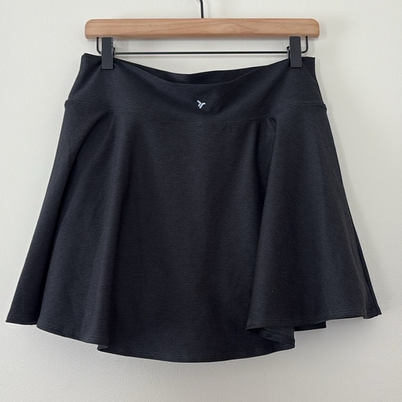 Old Navy Extra High-Waisted Cloud+ Skort with Biker Shorts Black Size L - Picture 4 of 12